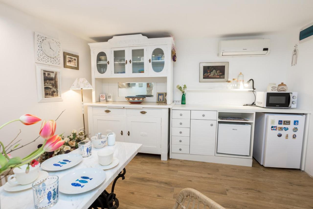 Charming Studio Apartment At House Rustica With Terrace And Nearby Parking Punat Exterior photo